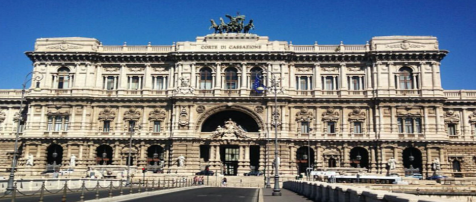 SENTENZA DELLA CORTE DI CASSAZIONE SU RISARCIMENTO PER REITERAZIONE CONTRATTI PRECARI, DOVEROSA PRECISAZIONE